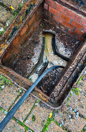https://blockeddrainsmounthawthorn.com.au/uploads/2025/07/blocked-drains-40062.jpg