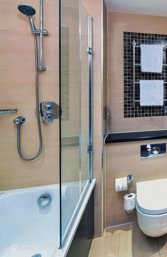 https://blockeddrainsmounthawthorn.com.au/uploads/2025/07/blocked-shower-drains-26575.jpg